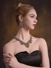 Scarlett Necklace